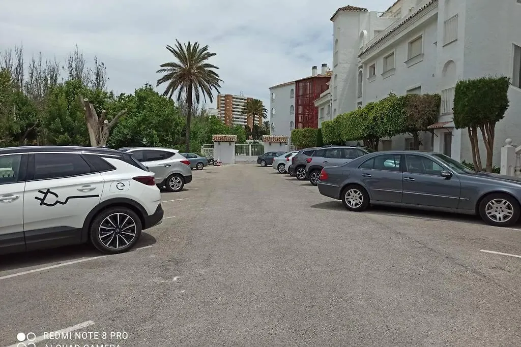 Apartamento En Playa Real, En 1ª Linea De Playa Marbella