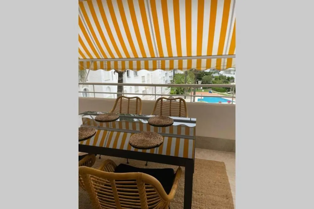 Apartamento En Playa Real, En 1ª Linea De Playa Marbella 0*,